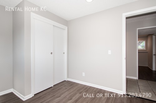 Building Photo - 1226 E Cothrell-