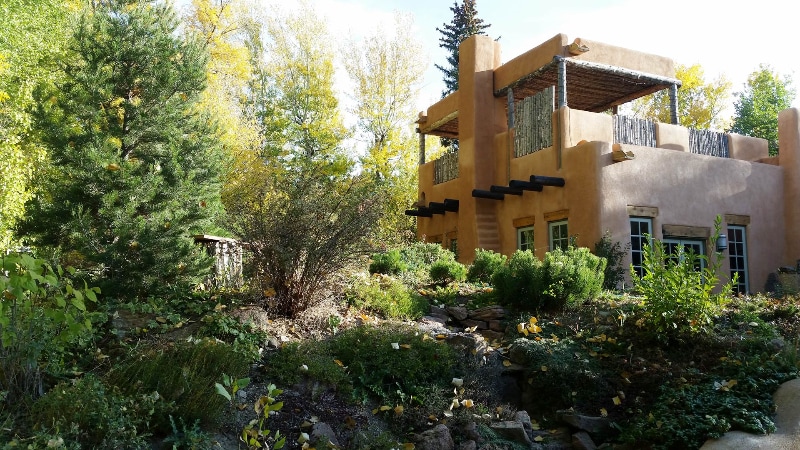 Building Photo - 519 La Lomita Rd