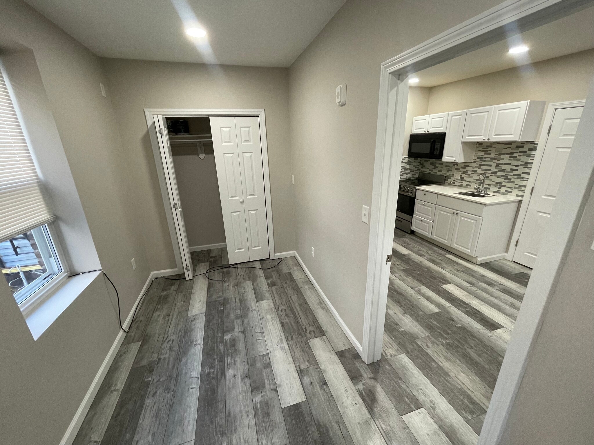 Building Photo - 205 Endicott St