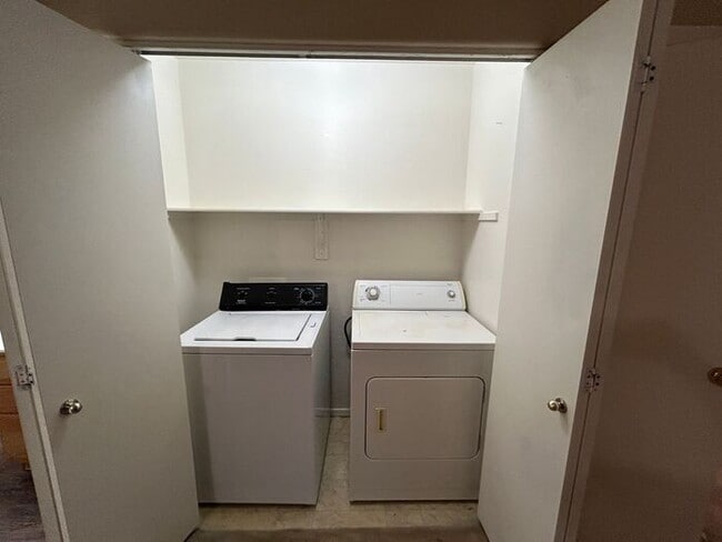 Building Photo - 3897 E Shapinsay Dr