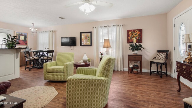 Building Photo - 1600 W 12th St