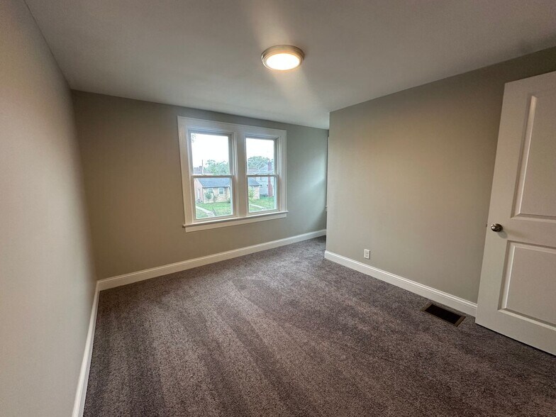 Building Photo - 1288 Linwood Ave