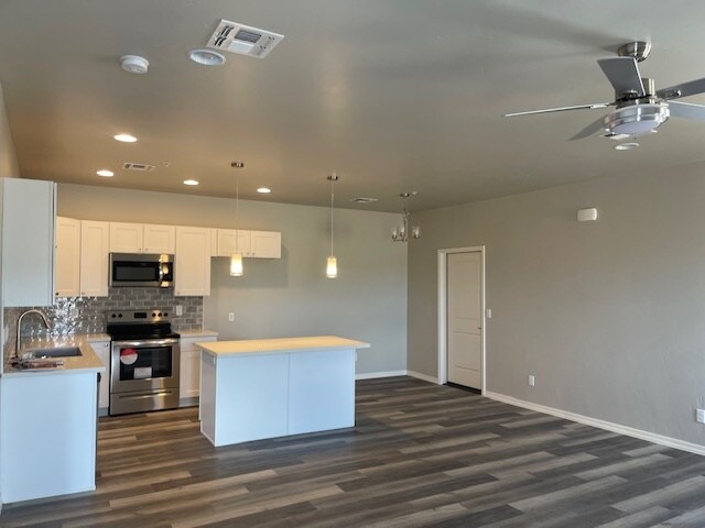 Building Photo - 3422 Mulberry Ln