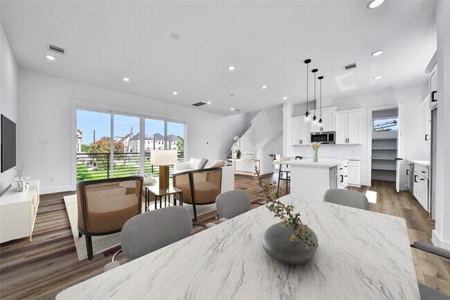 Building Photo - 4124 Buck St