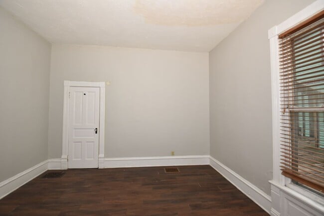 Building Photo - 510 S St Joseph St