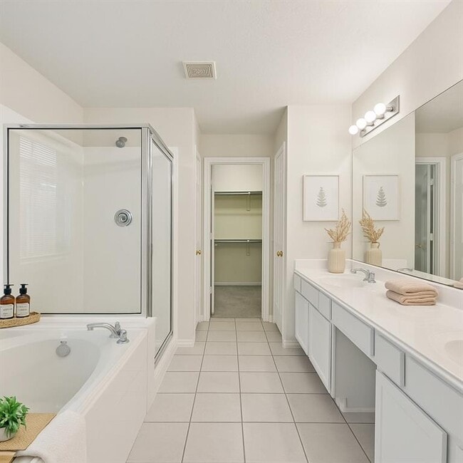Building Photo - 15403 Court Amber Trail