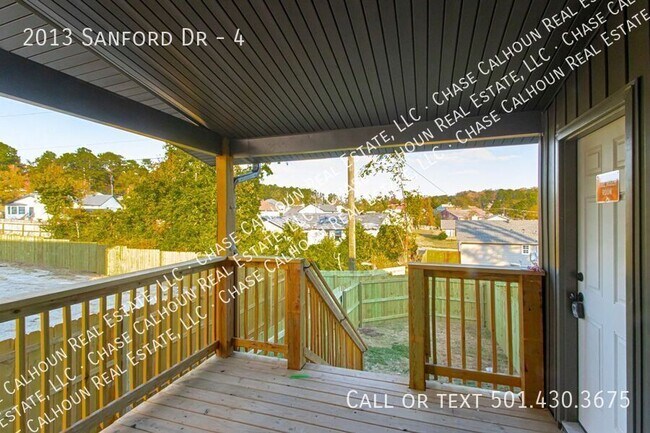 Building Photo - 2013 Sanford Dr