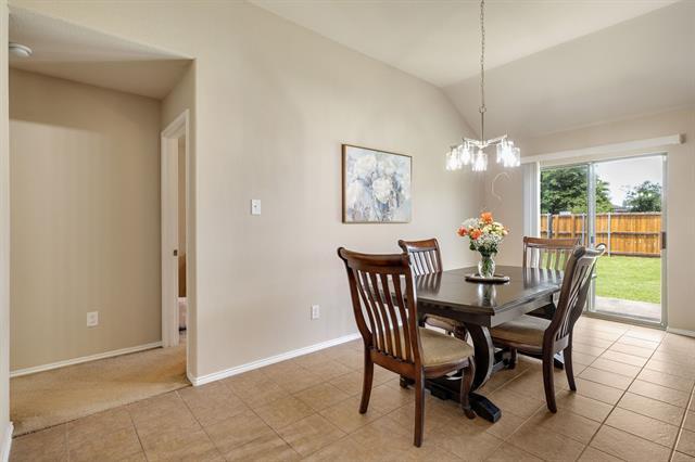 Building Photo - 5640 Lincolnwood Dr