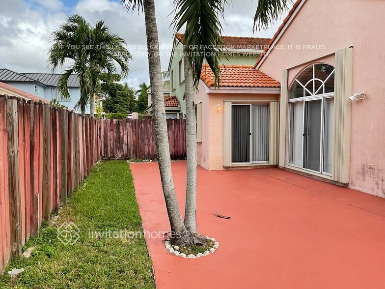 Building Photo - 15745 SW 82nd St