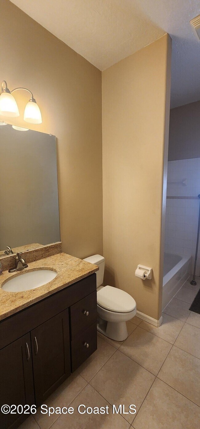Building Photo - 3800 Sunbeam Ct