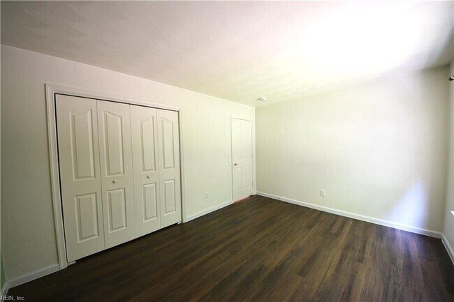 Building Photo - 1109 Lady Ashley Dr
