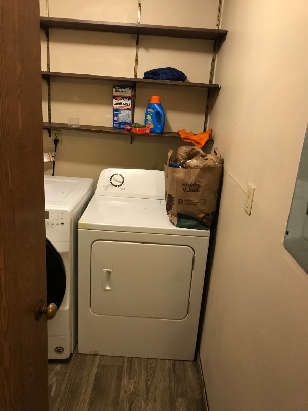 Building Photo - 320 Brown St St