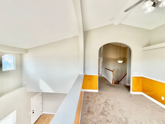 Building Photo - WELCOME HOME!