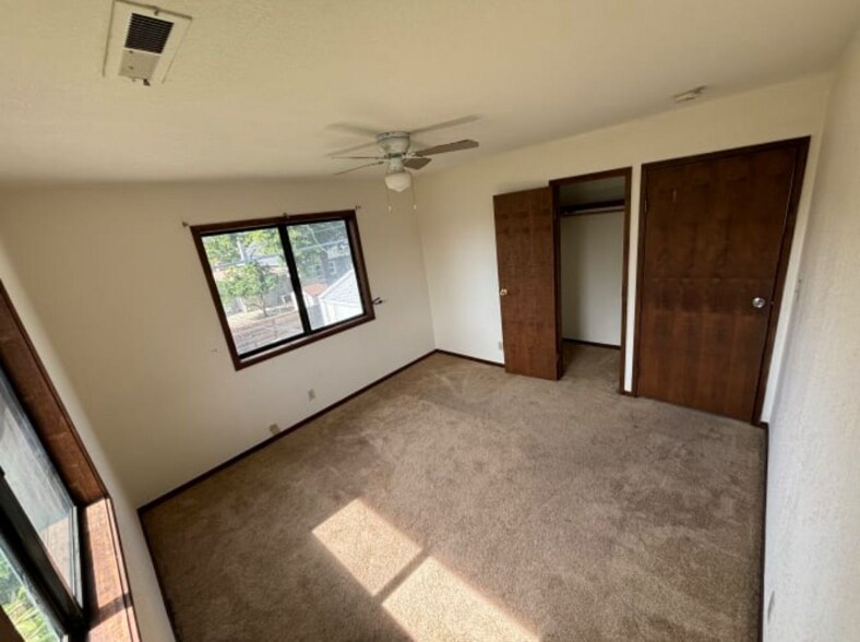 Building Photo - 1201 N Pershing Ave