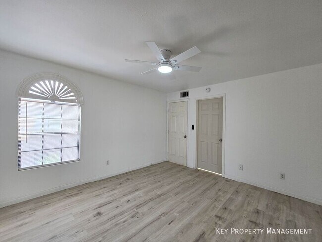 Building Photo - 2972 Juniper Hills Blvd