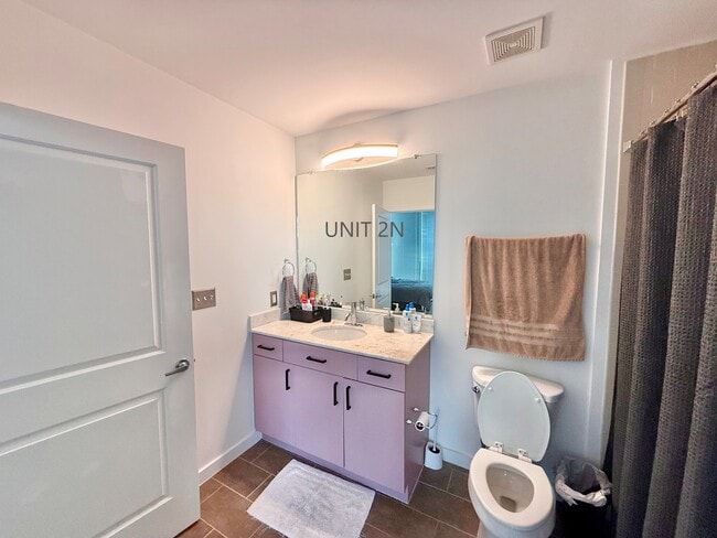 Building Photo - 5925 Almeda Rd