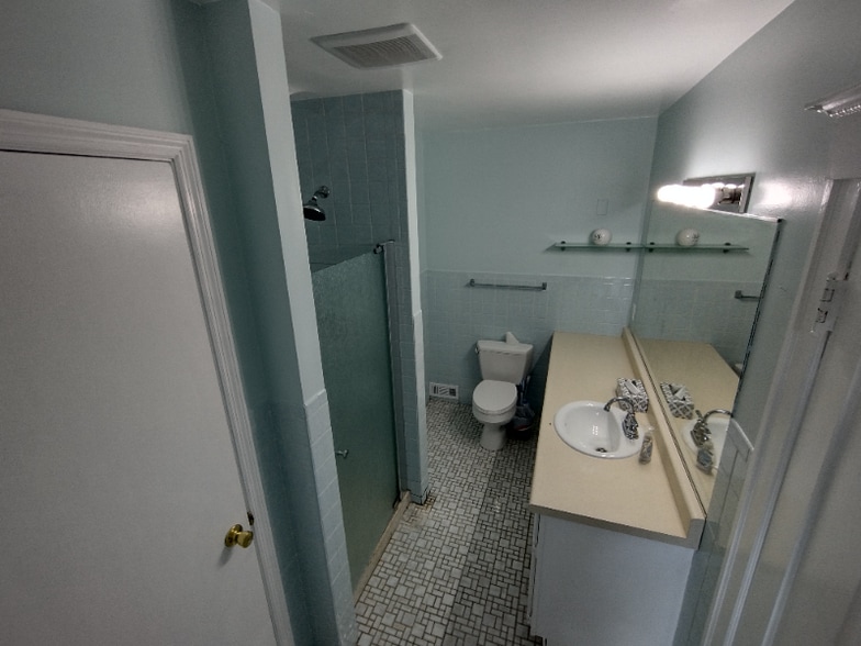 Building Photo - 3607 Waukegan Rd
