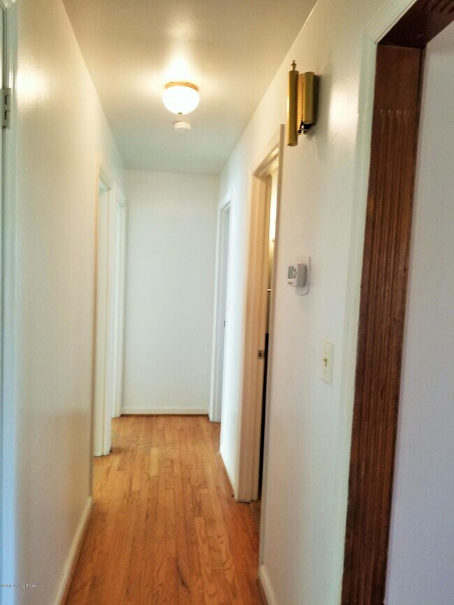 Building Photo - 8203 Camberley Dr