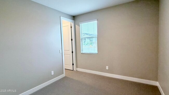 Building Photo - 15901 W El Cortez Pl