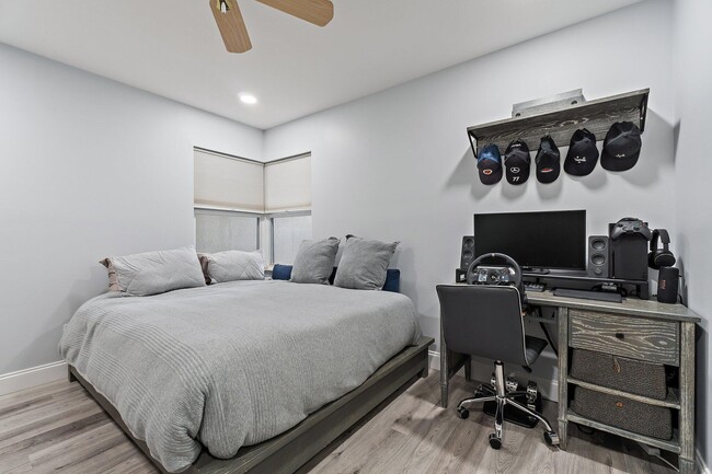 Building Photo - 128 Moccasin Trail S