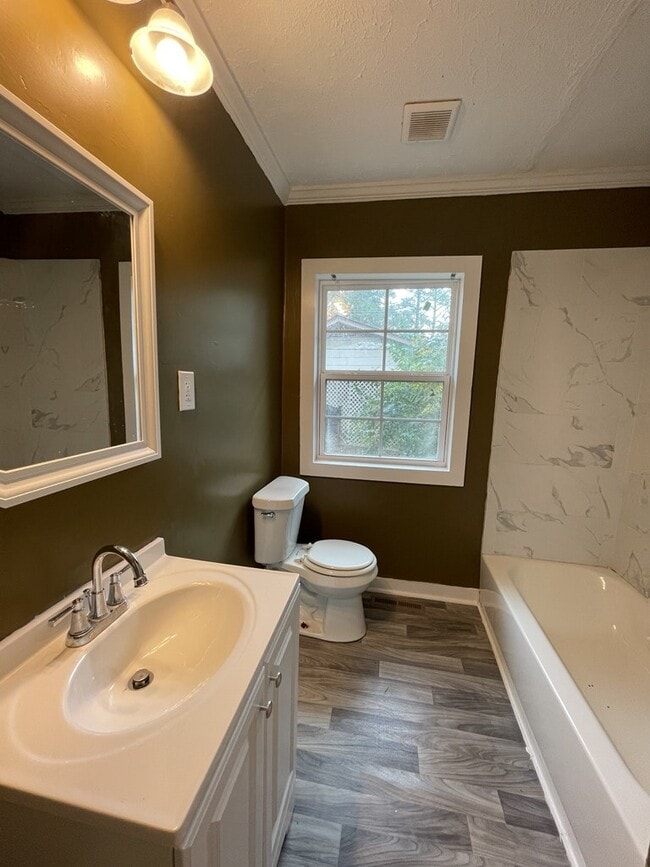 Building Photo - 511 Woodward Ave