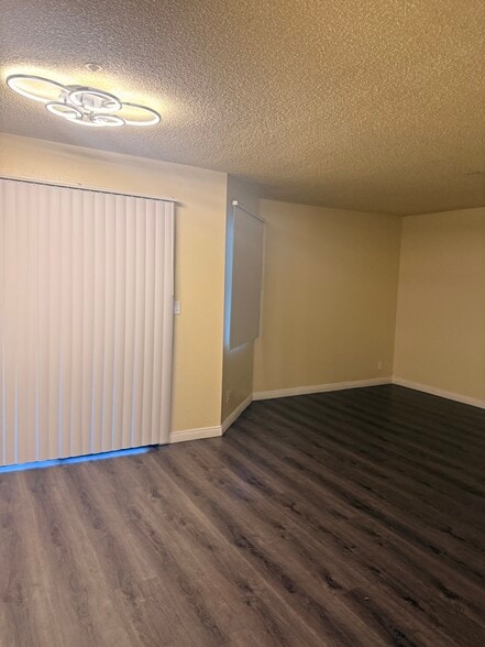 Building Photo - 430 N Chester Ave