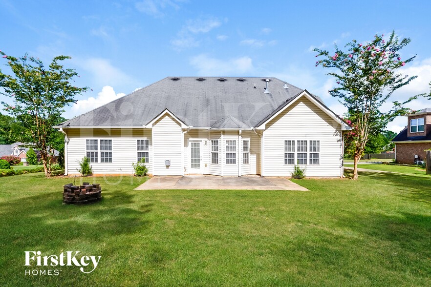 Building Photo - 381 Glouchester Dr