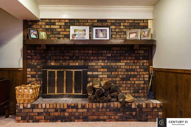 Building Photo - 845 Hidden Hills Dr