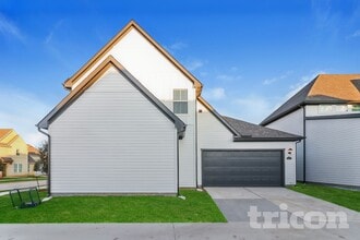 Building Photo - 22719 Terrazzo Dr