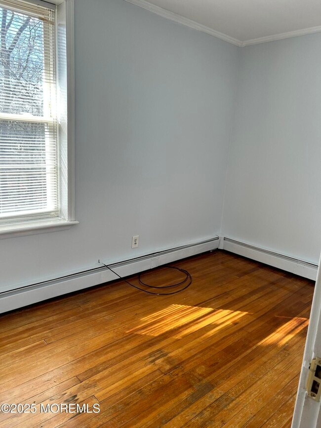 Building Photo - 17 Codington Pl