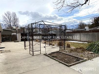 Building Photo - 616 E 5600 S