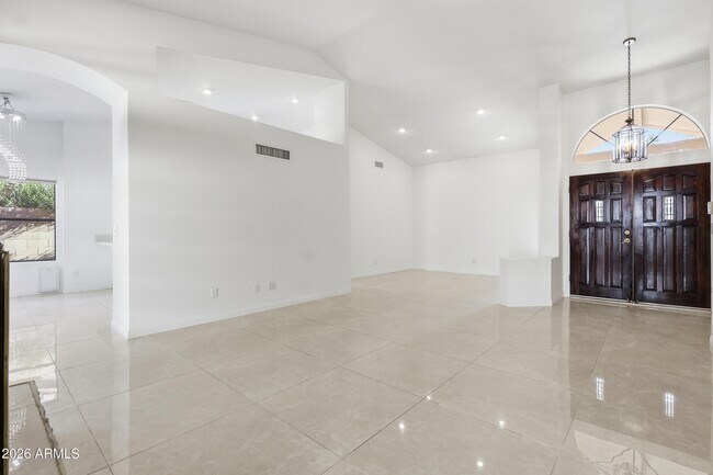 Building Photo - 9714 E Camino Del Santo