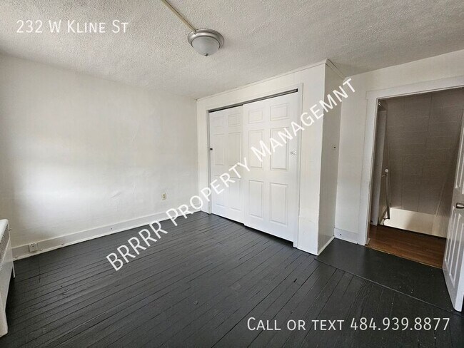 Building Photo - 232 W Kline Ave