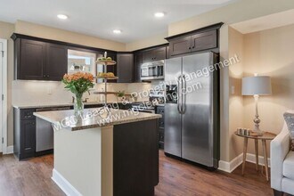 Building Photo - Modern Comfort & Cozy Kansas City Living + $500 Rent Credit - Move in by March 2nd!