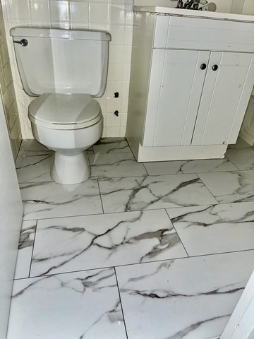 Building Photo - 6301 N Sheridan Rd