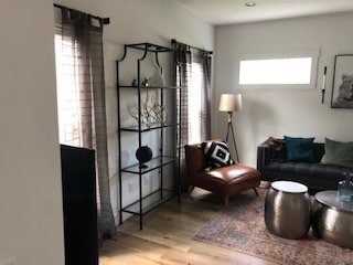 Building Photo - Modern 3-Bedroom Condo with Modern Eleganc...