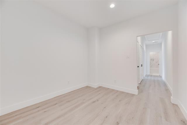 Building Photo - 2326 Fairfax Dr