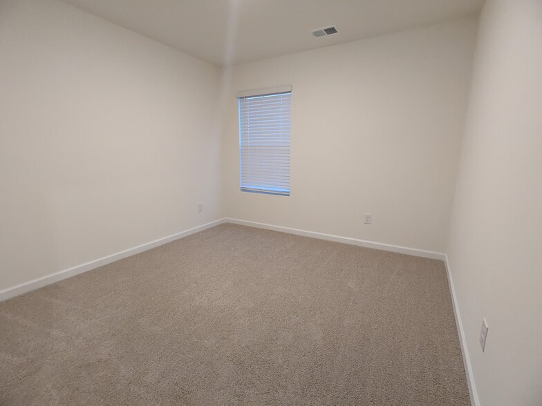 Bedroom2 - 4292 Callum Ct