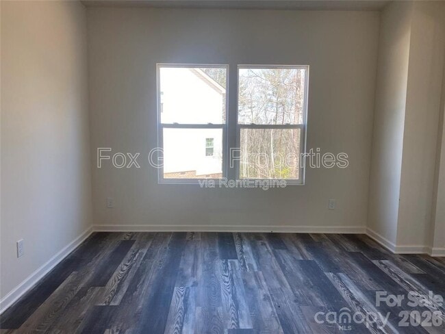 Building Photo - 1662 Nicholas Way