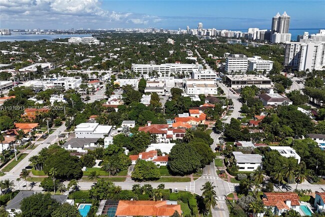 Building Photo - 3718 Sheridan Ave