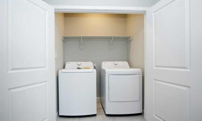 Building Photo - 14010 Longstreet Rd