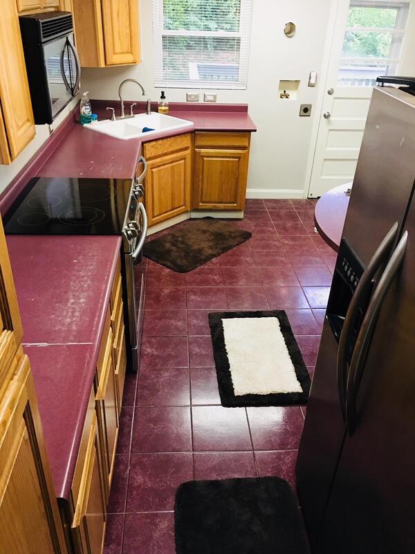 Building Photo - 5624 Lake St