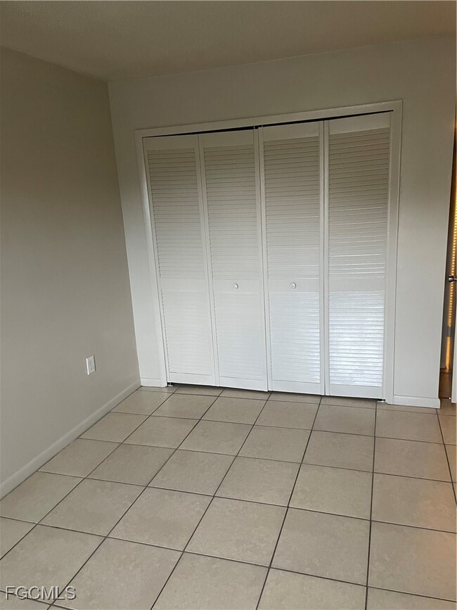 Building Photo - 3905 Del Prado Blvd S