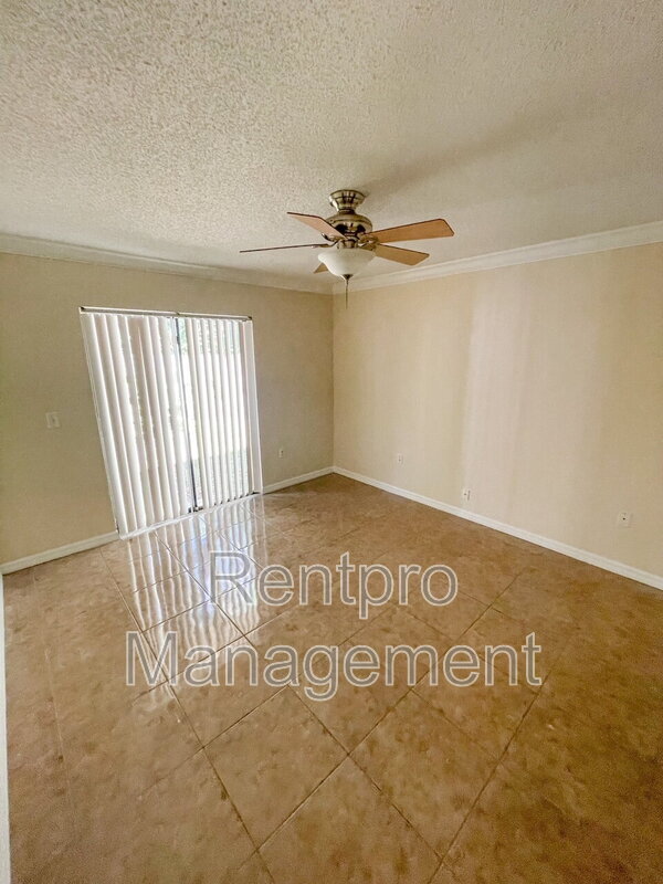 Building Photo - 5604 35th Ct E
