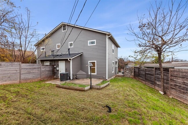 Building Photo - 7305 Grand Canyon Dr
