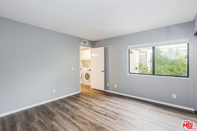 Building Photo - 851 Pebble Beach Dr