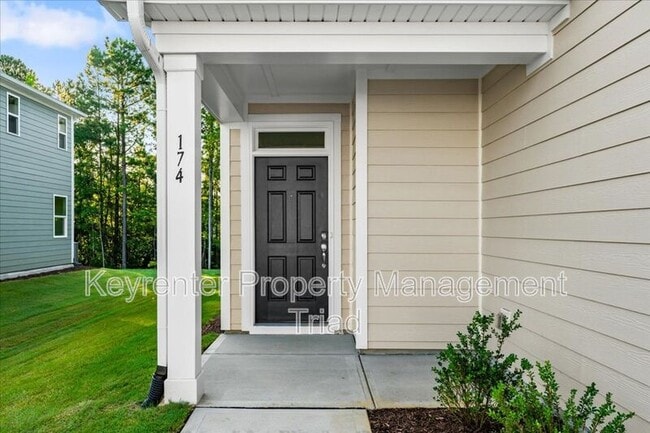 Building Photo - 174 Parker Ln