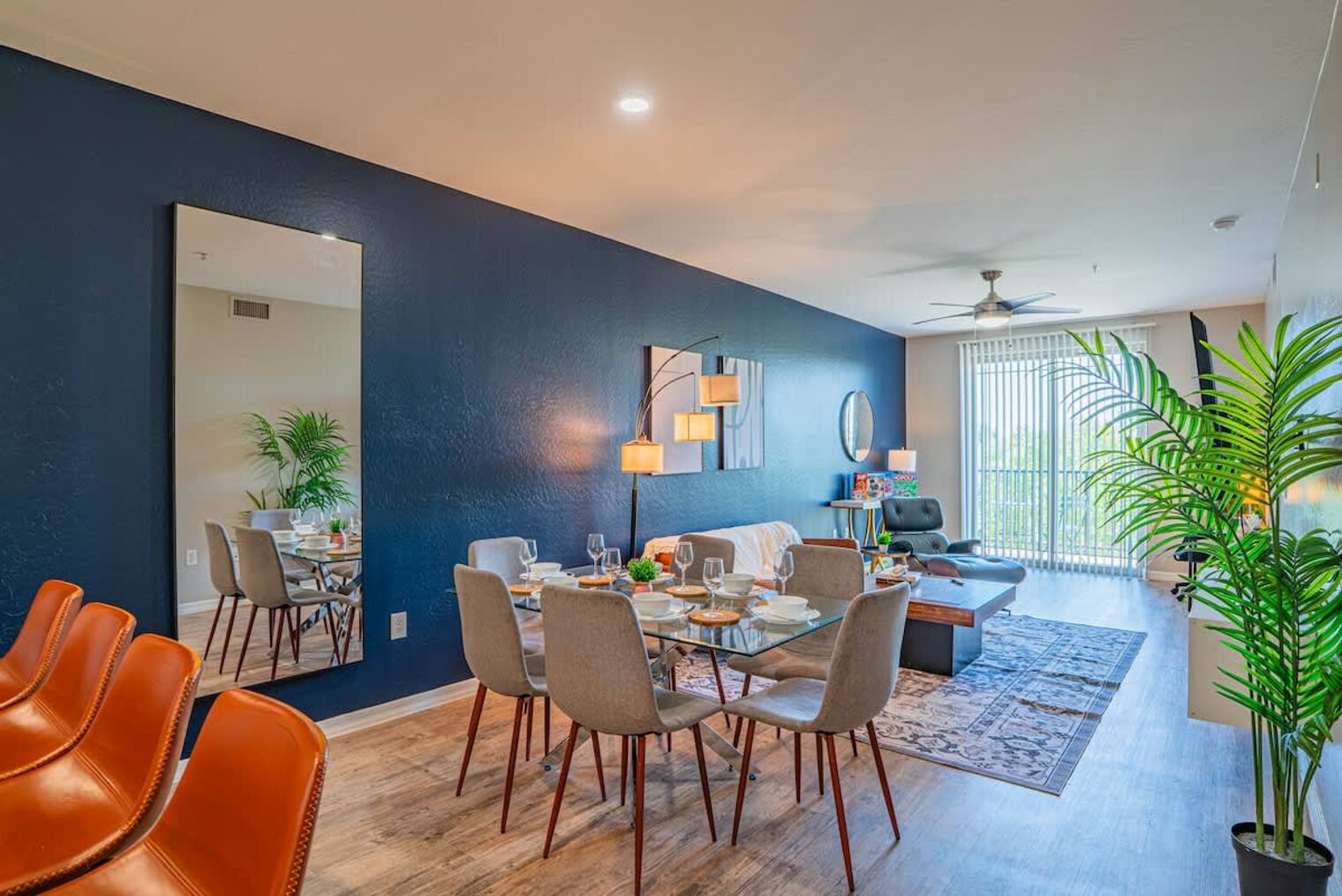 Building Photo - 1275 E University Dr