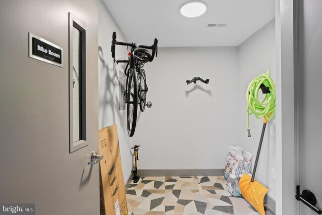 Building Photo - 3933 14th St NW