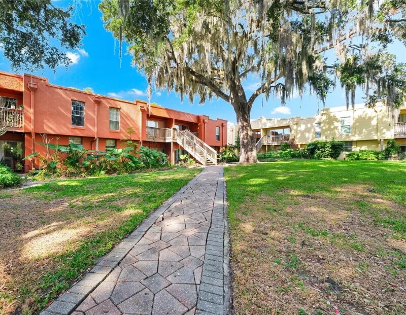 Building Photo - 772 E Michigan St